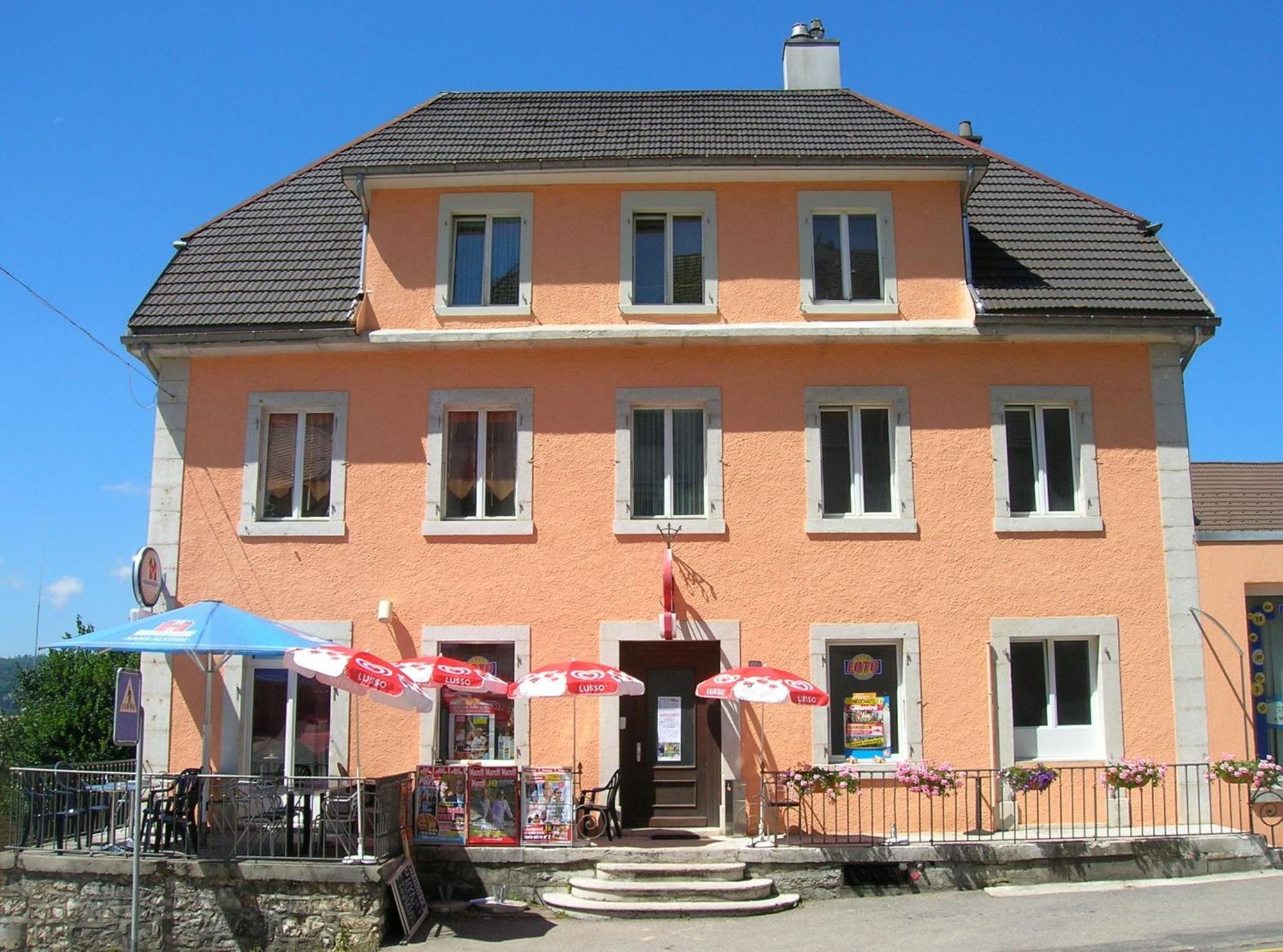 Chambres D'Hotes Le Passiflore Les Brenets Exteriör bild